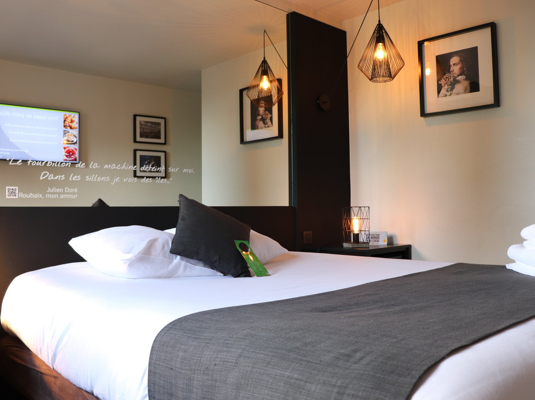 阿加西亚斯里尔图尔昆之家餐厅酒店主图