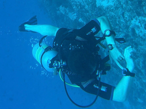 Euro-Divers Niva Kurumba Maldives-库鲁巴椰子岛必去景点