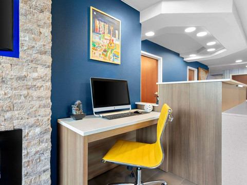 塔尔萨/卡图萨 66 号公路温德姆麦客达套房酒店主图