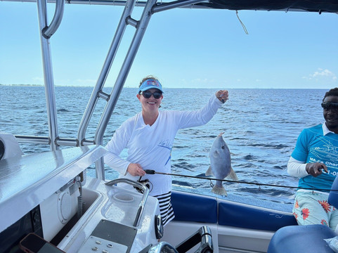 M & J's Charters-格雷斯湾必去景点