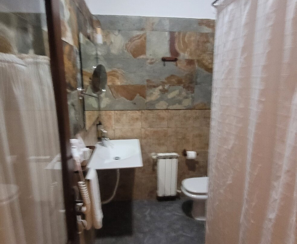 麦佩兹 LIVVO 乡村酒店主图