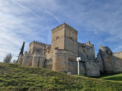 Castillo de Ampudia-Ampudia必去景点