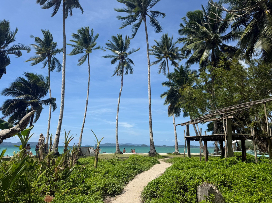 White Beach-巴顿港必去景点
