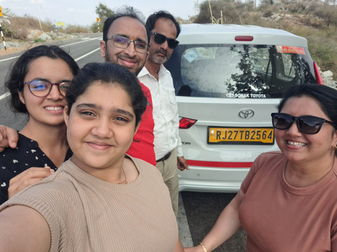 KRISHNA Tours & Taxi-乌代布尔必去景点