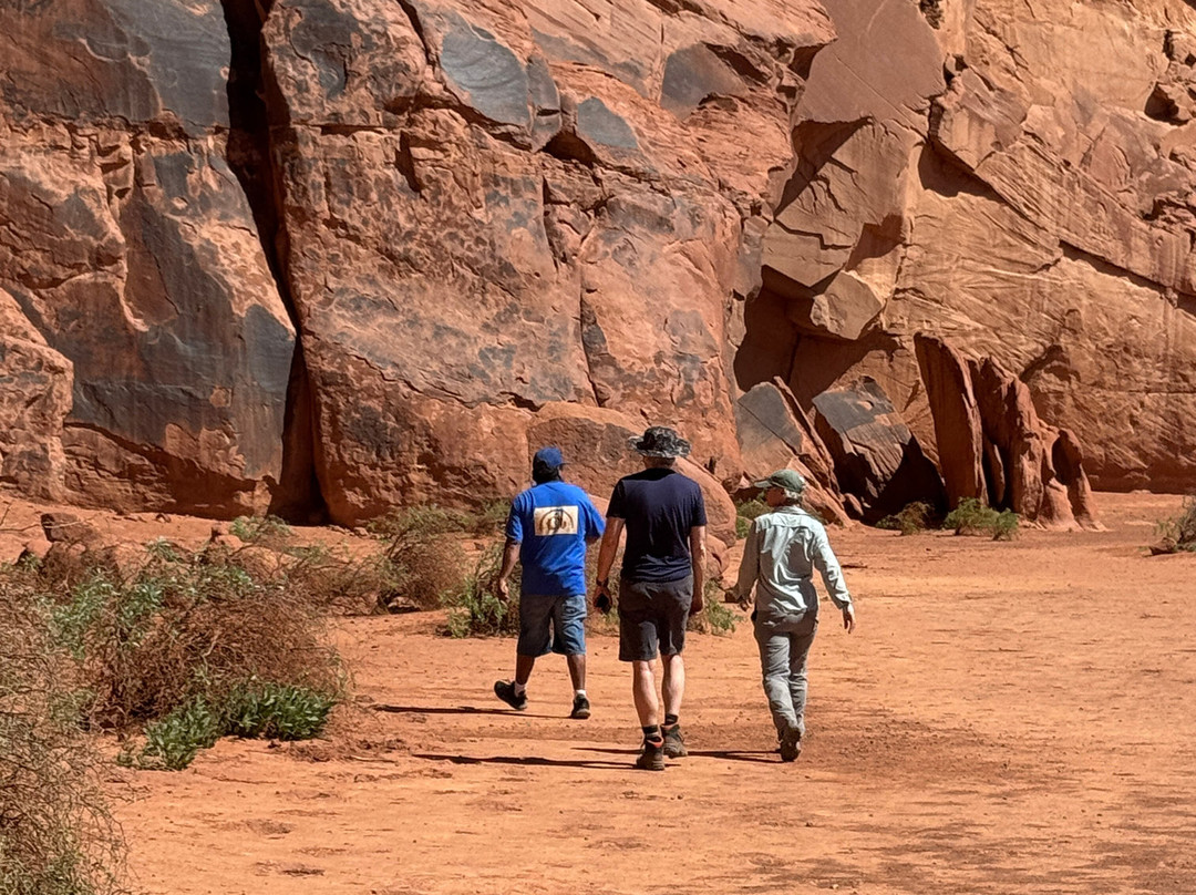 Three Sister Navajo Guided Tours-纪念碑公园必去景点