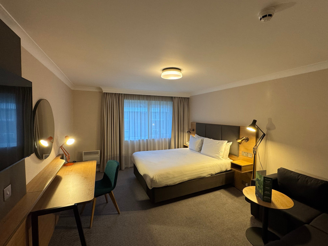 Holiday Inn 读南M4，JCT.11主图