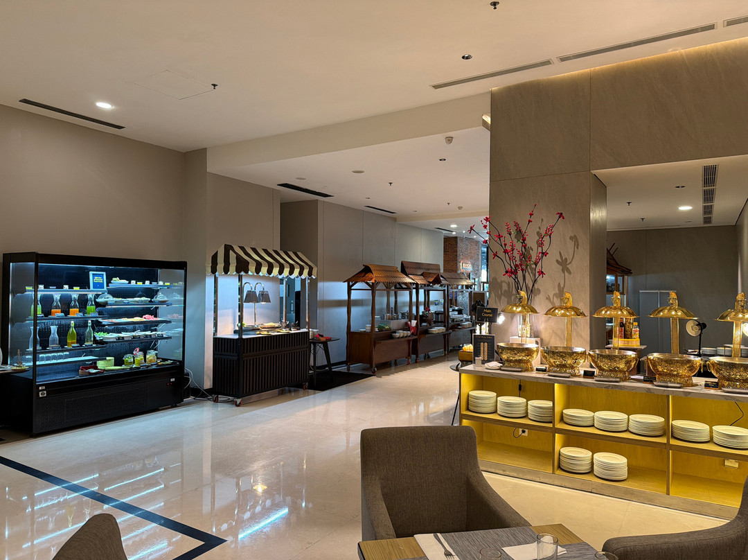 金色郁金香酒店-坤甸主图