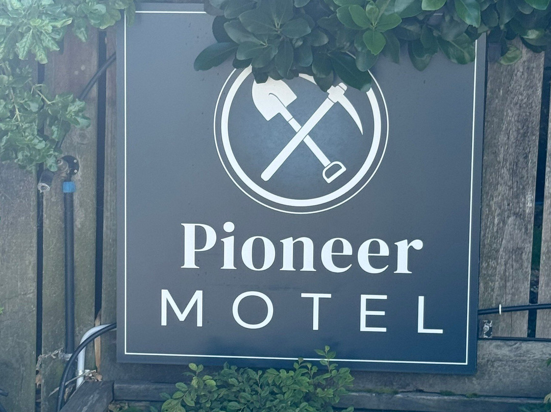 Pioneer Motels主图