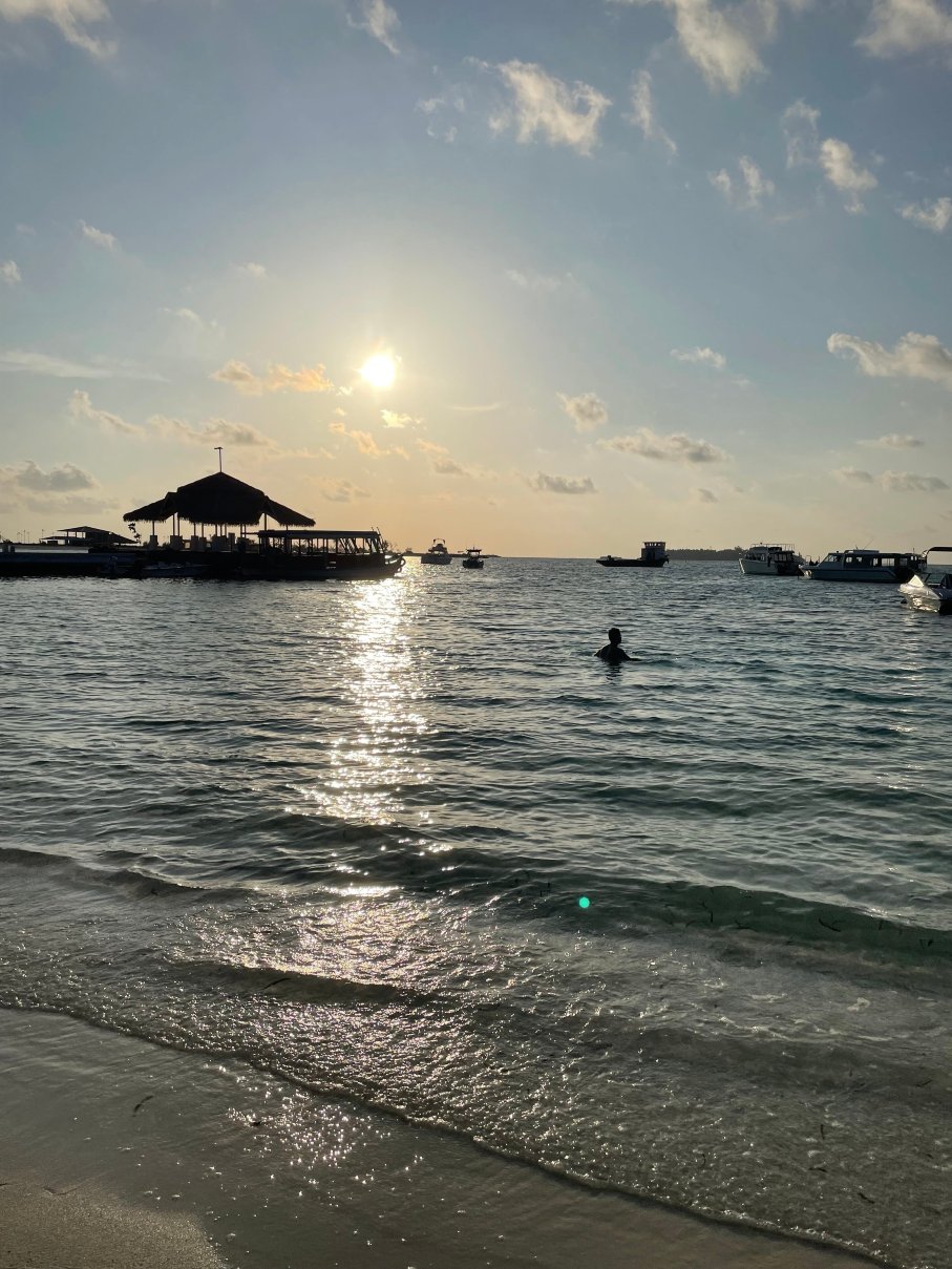 马尔代夫康杜玛假日酒店度假村-旅行者