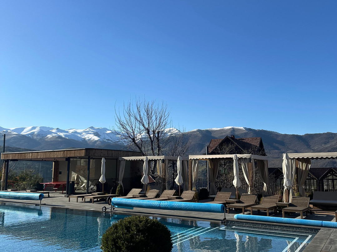 Dilijani Tun Hotel & Restaurant主图