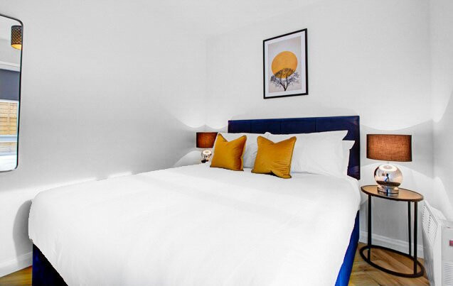 Hybrid Resi - Mitcham Close to Tooting and Wimbledon