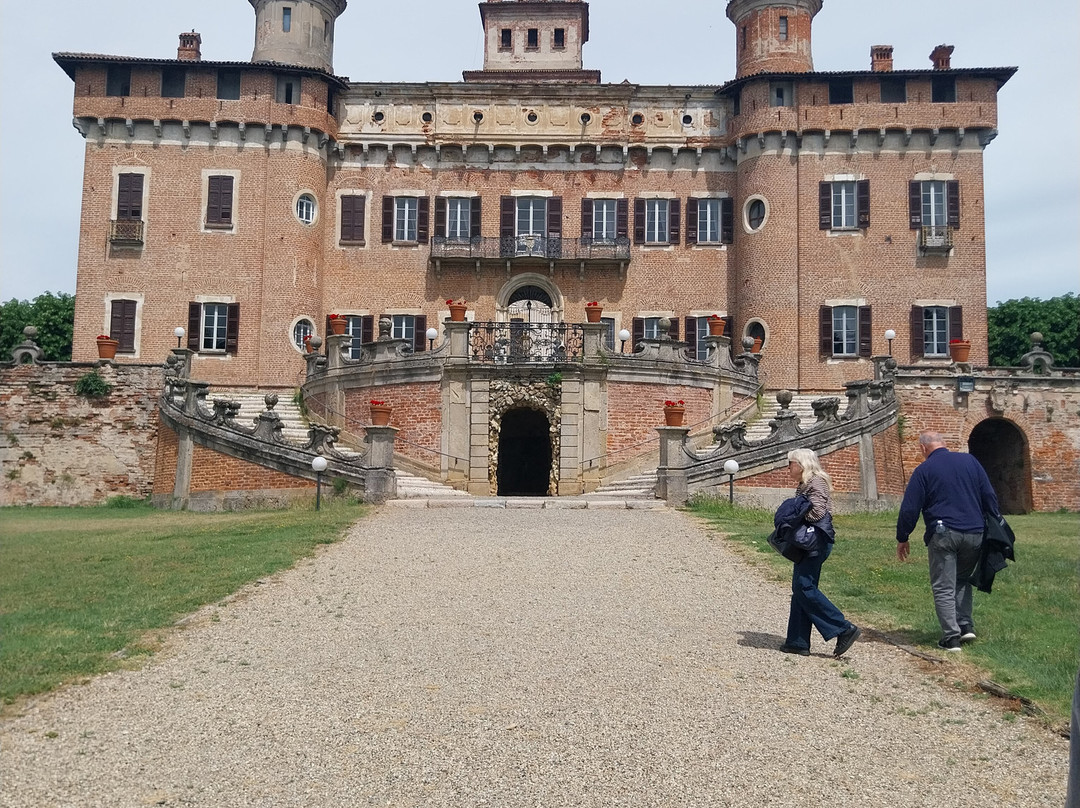 Castello Di Chignolo Po-Chignolo Po必去景点