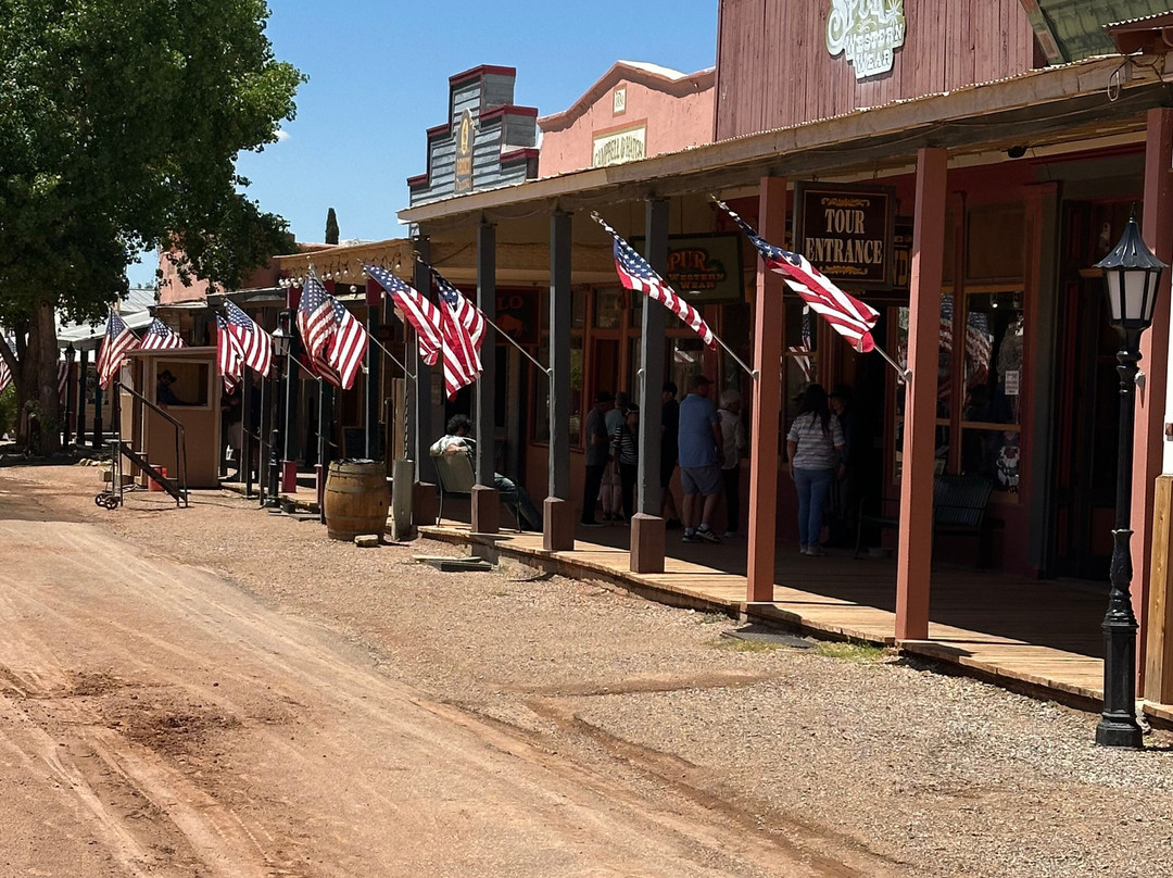 拉力安汽车旅馆主图