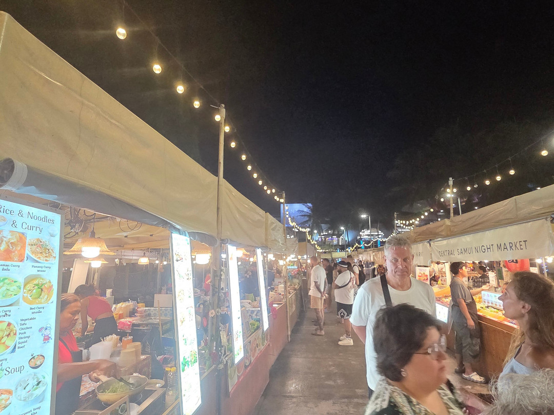 Chaweng Night Market-查汶海滩必去景点