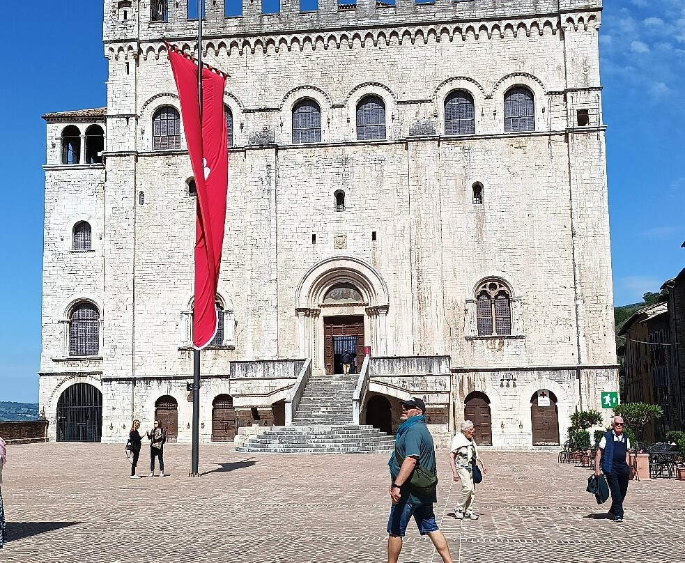 Piazza Grande-古比奥必去景点