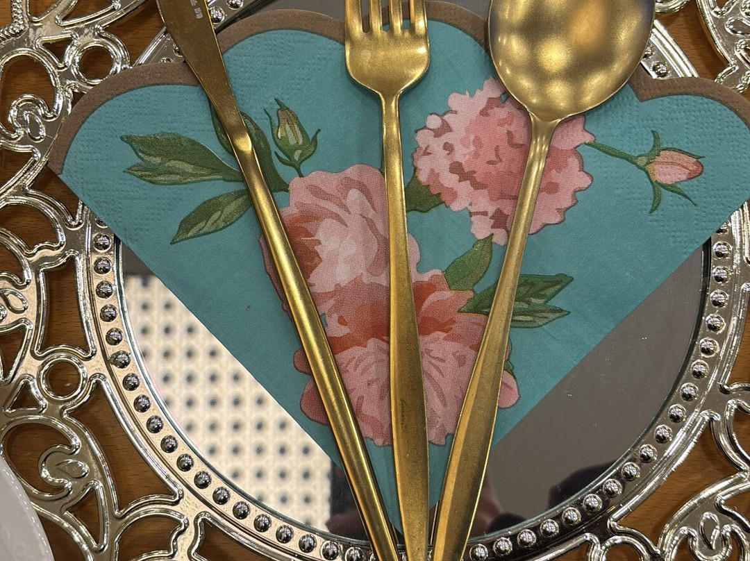 Hazeran Cafe & Restaurant