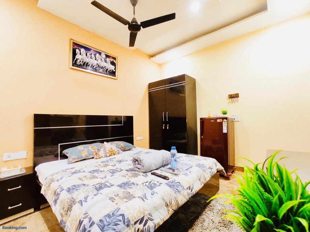 HOTEL CROWN ESTATE - Feel Comfort