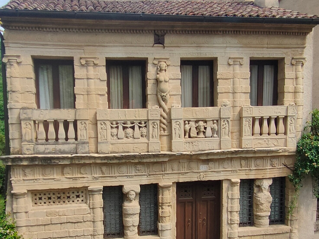 Lombard House-阿索洛必去景点