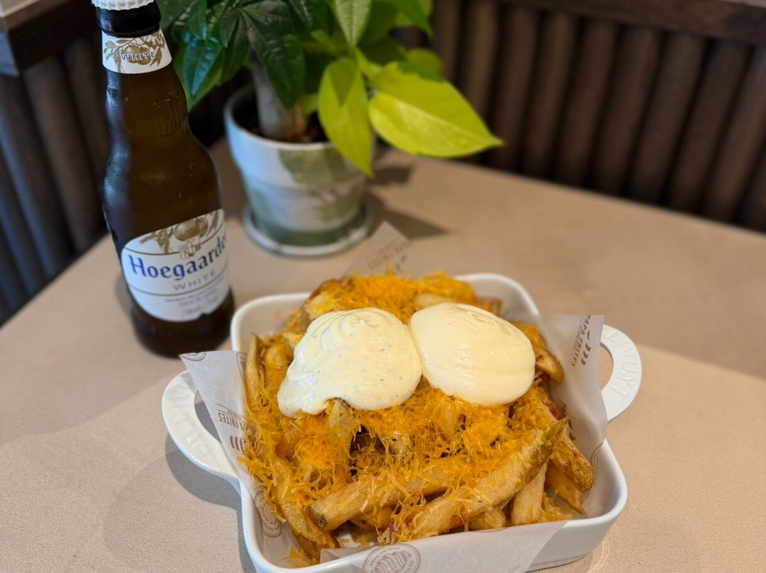 PAPA FRITES 靱公園