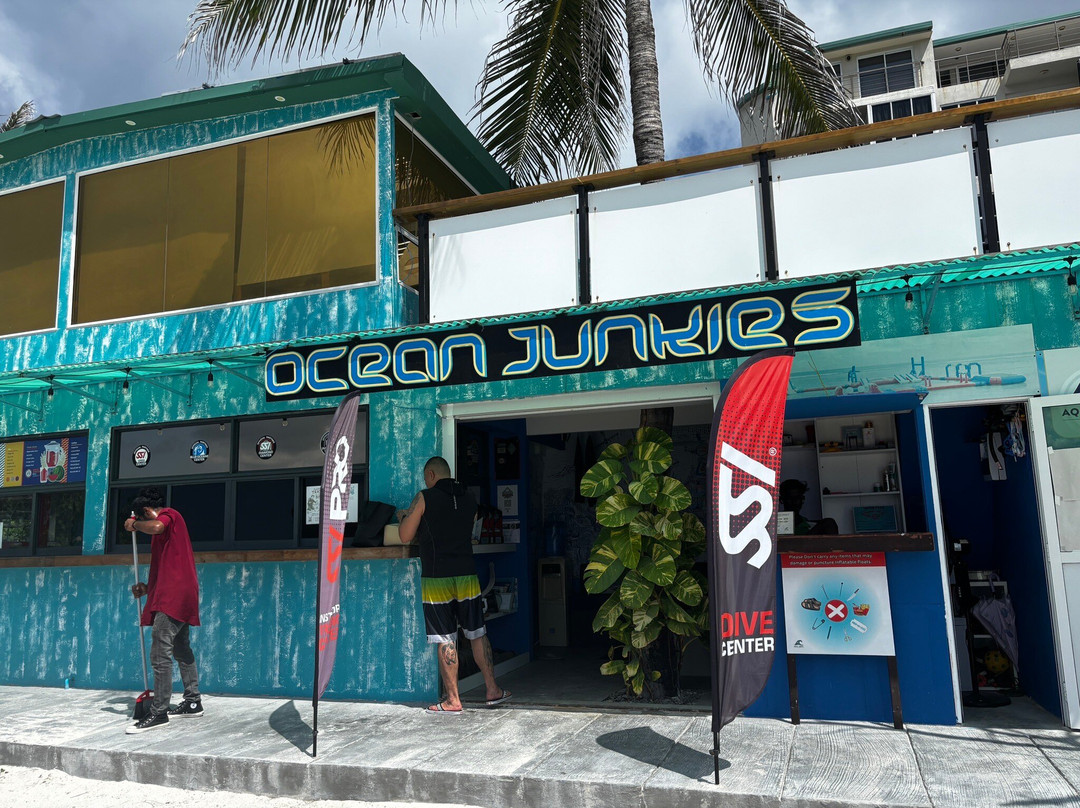Ocean Junkies | Dive Centre-胡鲁马累必去景点