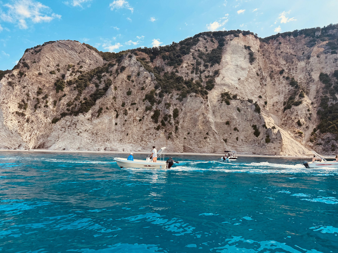 Corfu Explore Boats-Paleokastritsa必去景点