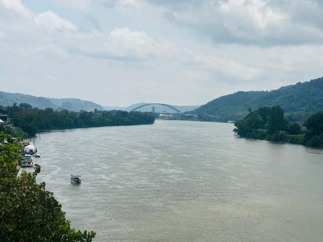 Suspension Bridge-Wheeling必去景点