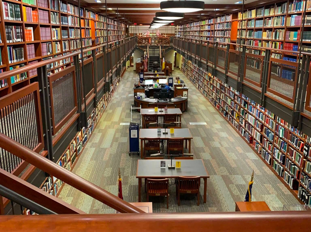 Sons of the American Revolution Genealogical Research Library-路易斯维尔必去景点
