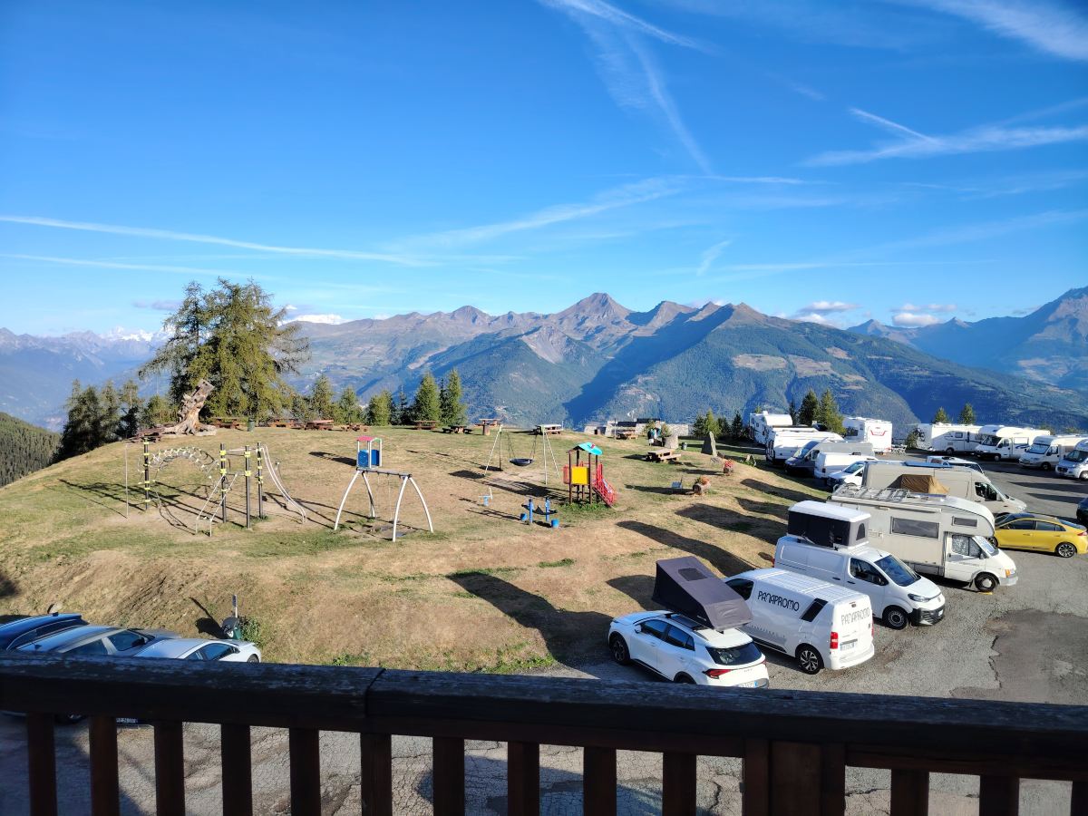 阿尔卑斯小木屋酒店-旅行者