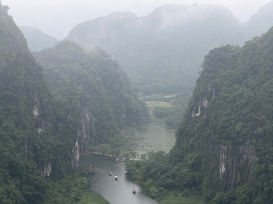Vietnam Private Car-岘港必去景点