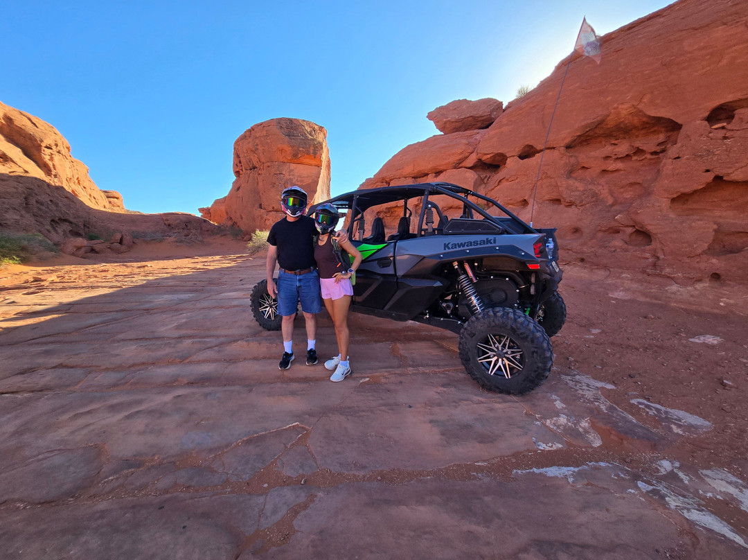 Red Rock Humvee Tours-哈里肯必去景点
