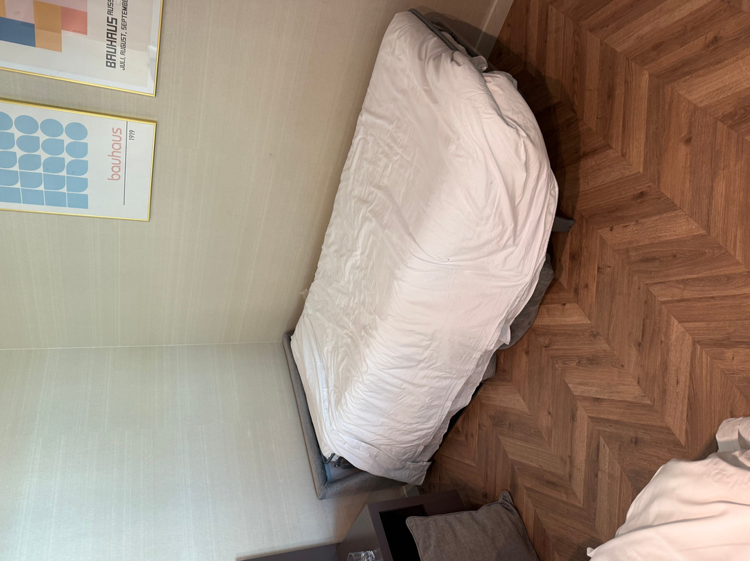 空气屋酒店主图