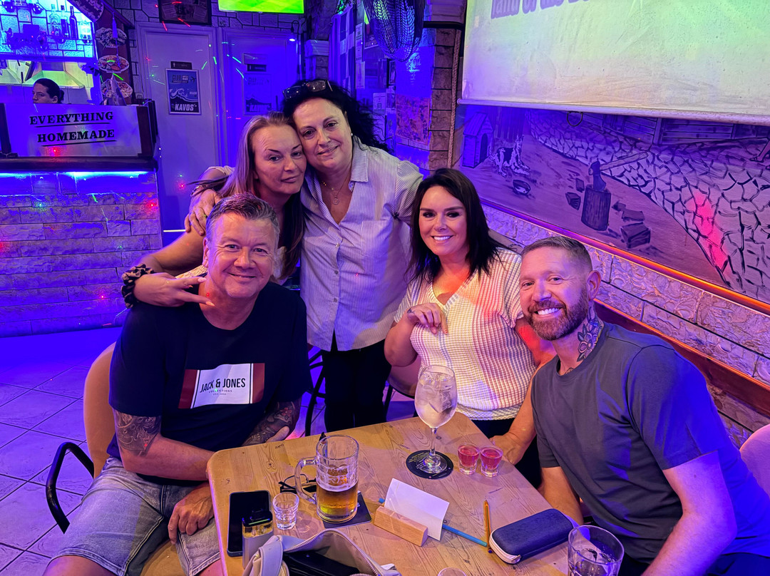 Maria's Famous Karaoke Fun Pub-Kavos必去景点