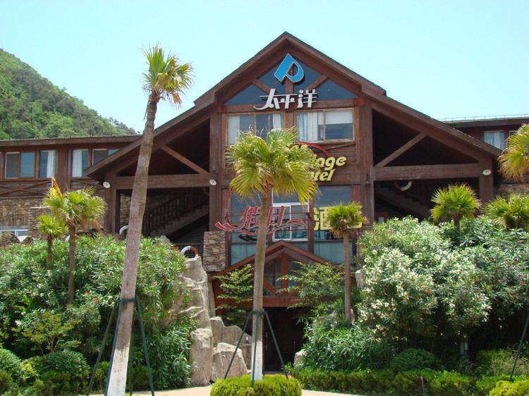 阳光海岸大酒店主图