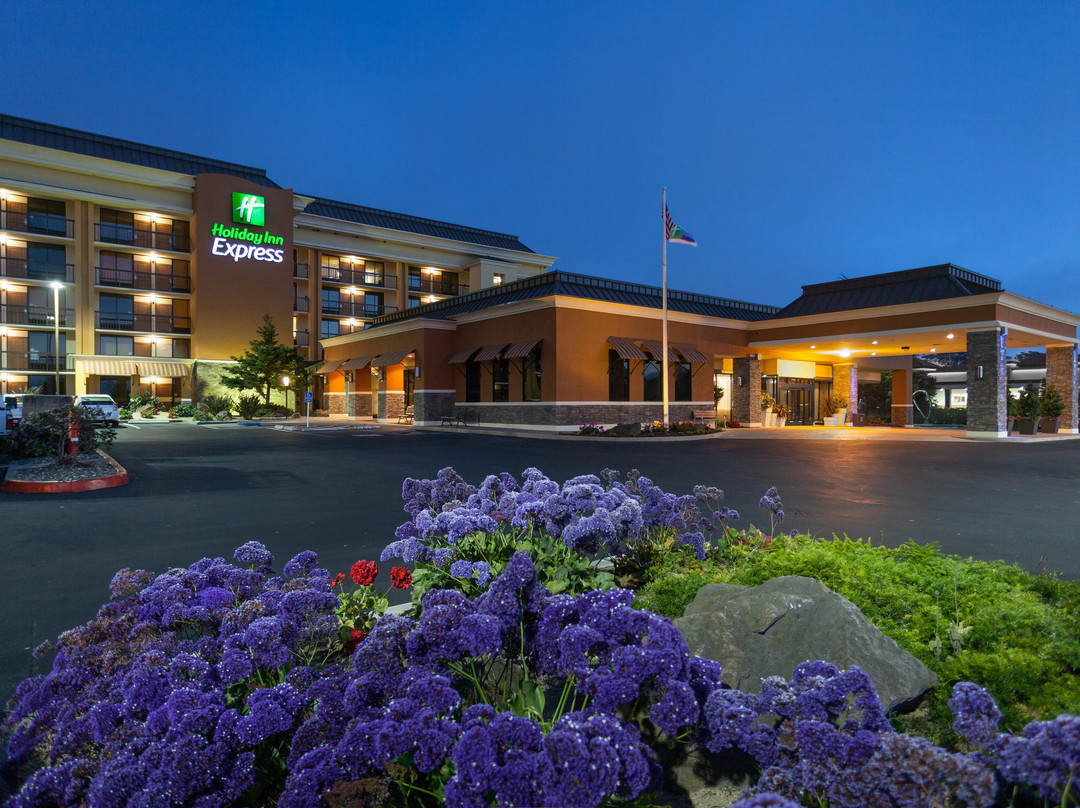 蒙特雷湾假日智选快捷酒店主图