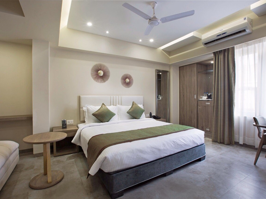 Thirumazhisai酒店住宿-Floressa Randa