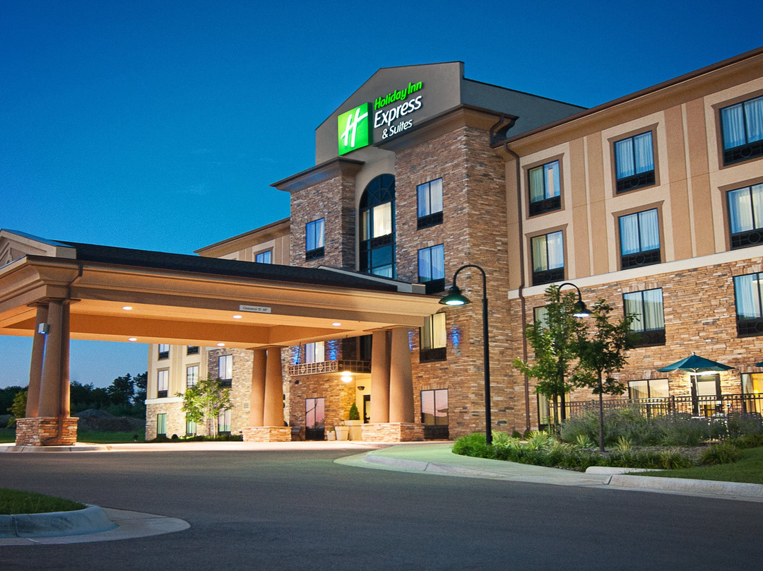 Holiday Inn Express & Suites Wichita Northeast By IHG主图