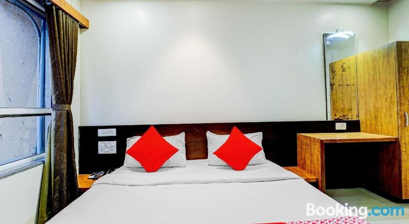 OYO 77491 Hotel Shreenath