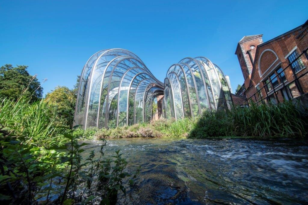 Bombay Sapphire Gin Distillery景点图片