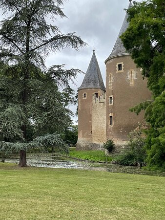 Château d'Ainay-le-Vieil景点图片