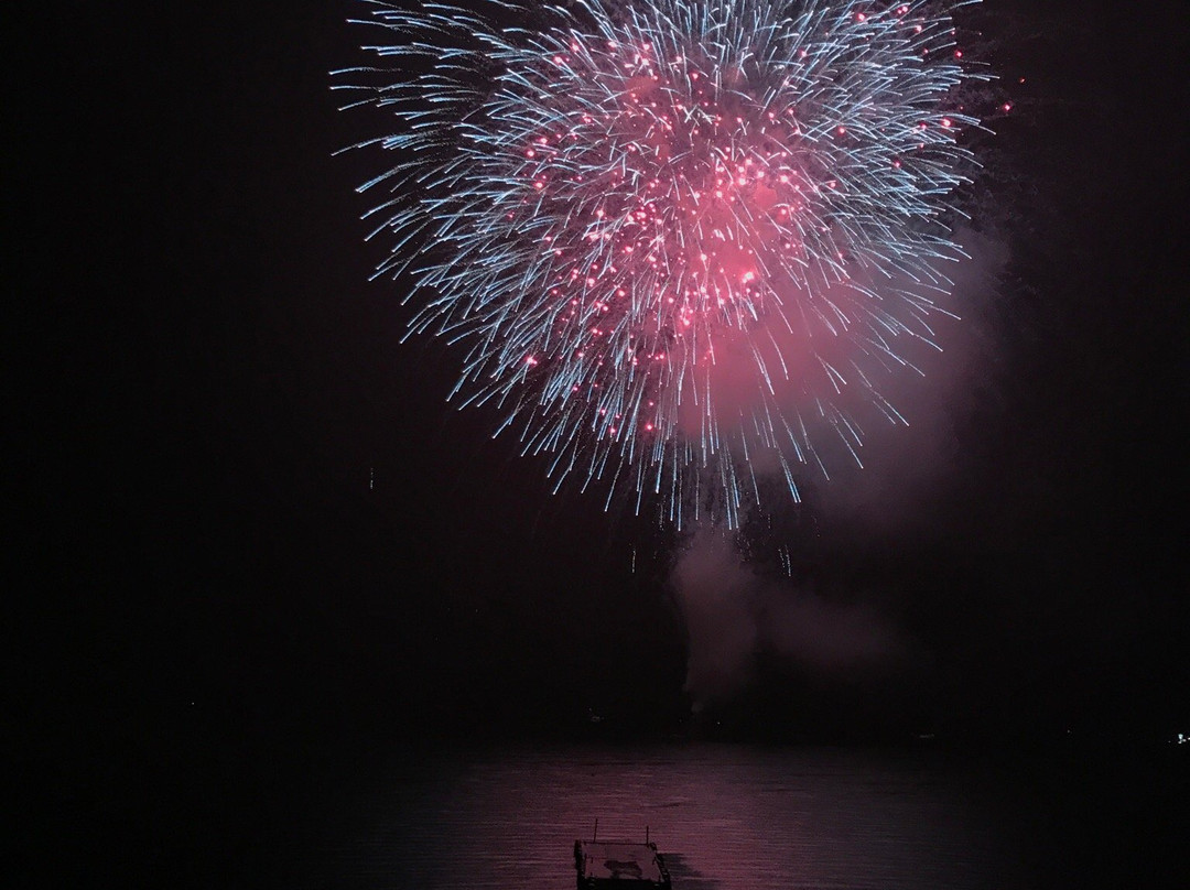 Yamanakako Fireworks Festival Hokosai景点图片