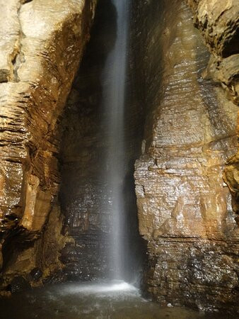 Secret Caverns-Howes Cave必去景点