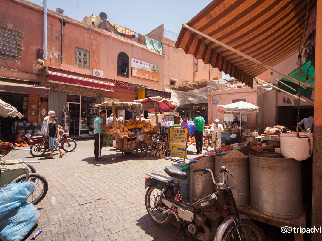 里亚德克尼莎酒店
