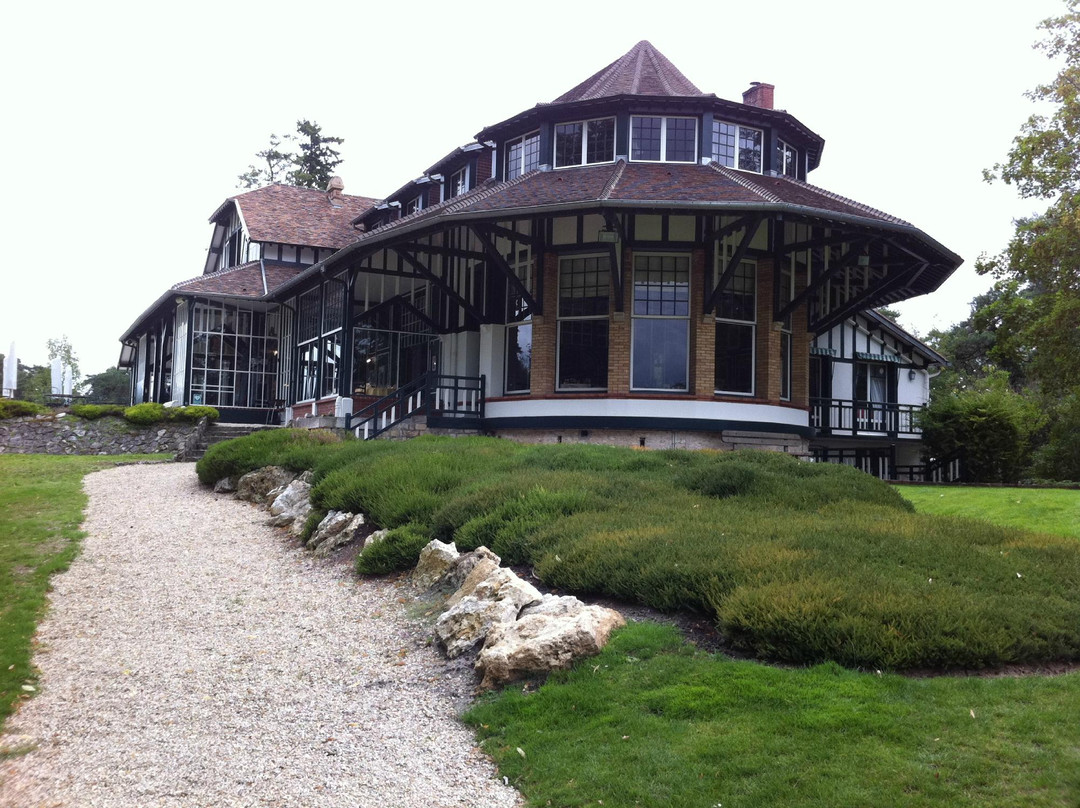 Fontainebleau Golf Club景点图片