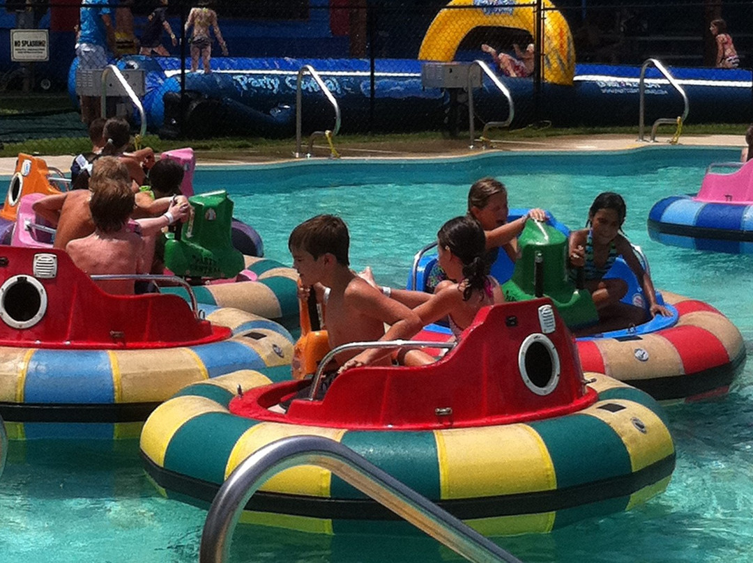 Doyline旅游景点-Party Central