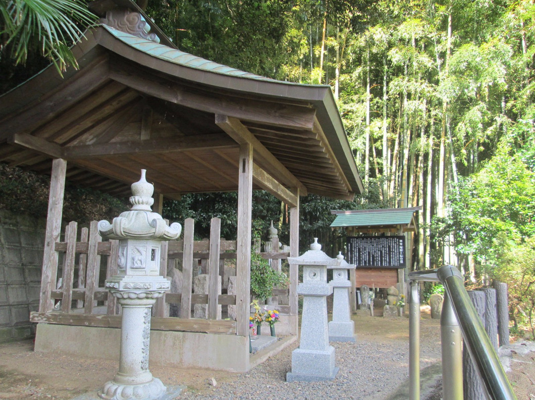 Grave of Bokuden Tsukahara景点图片