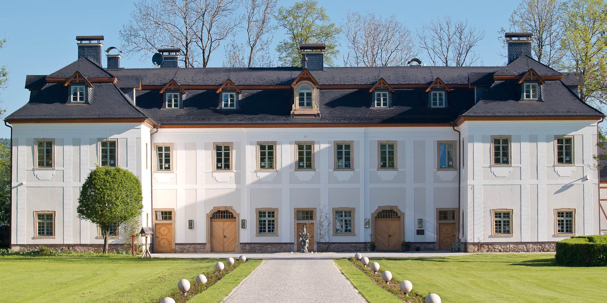 Pałac Pakoszów-官方