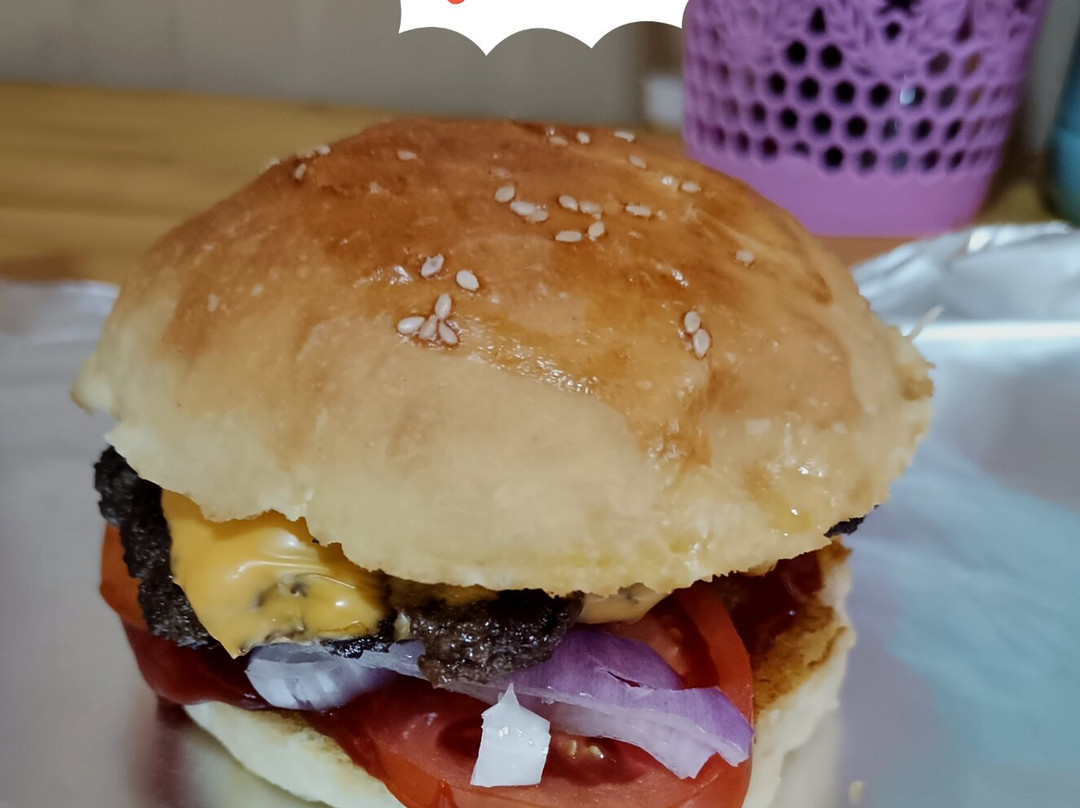 Breakfast And Burger Pointe