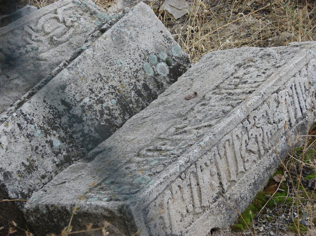 Kırk Kardeşler Mezarlığı-Battalgazi必去景点