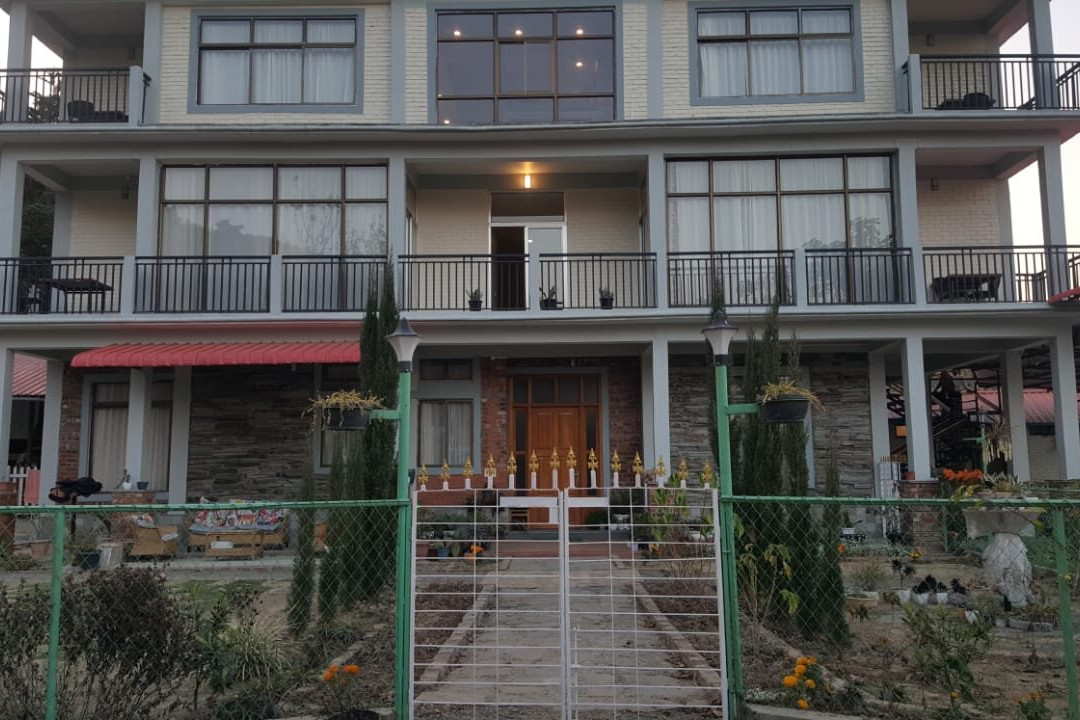 Shalom Farm House主图