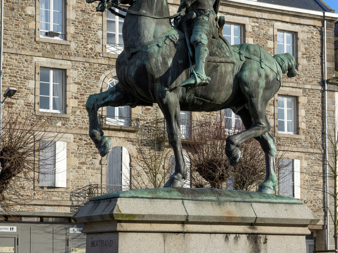 Statue Bertrand du Guesclin景点图片